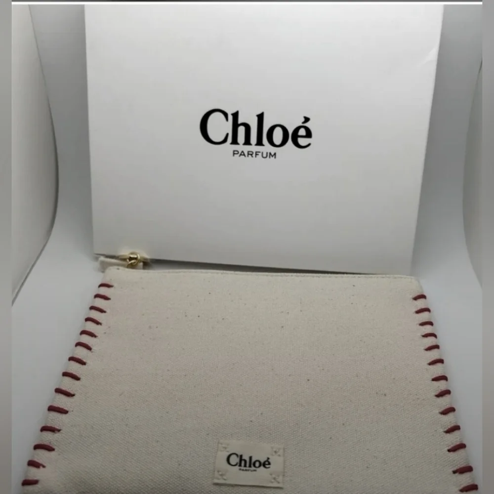 Chloe Parfum Canvase Pouch. 
